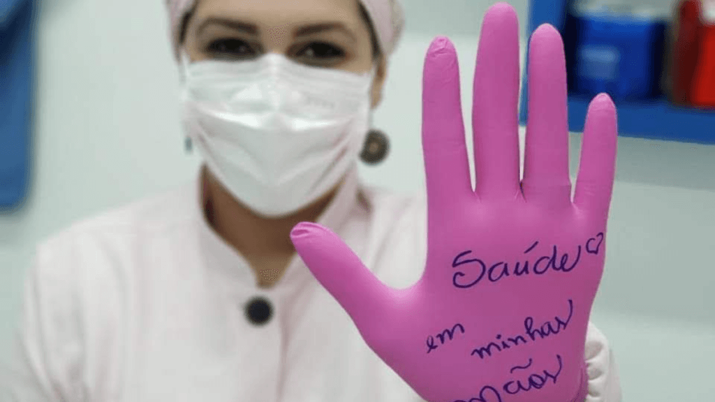 Dra Amanda Suanes (OdontoGama)